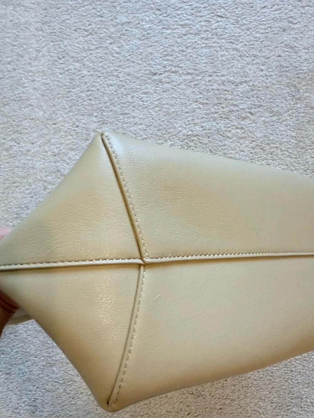 Mansur Gavriel mansur gavriel